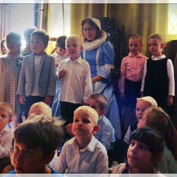 Nasze przedszkolaki z wizytą u Panienki z Okienka w Dworze Artusa