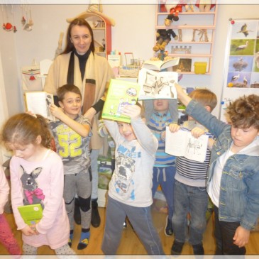 Pani Anita Głowińska i jej książki  w przedszkolu